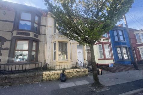 4 bedroom terraced house for sale