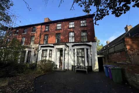 5 bedroom semi-detached house for sale