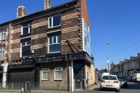 Terraced house for sale