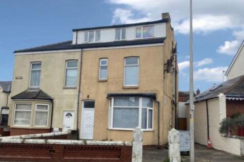 7 bedroom semi-detached house for sale