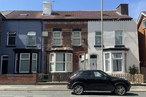5 bedroom terraced house for sale