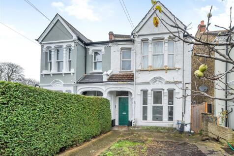 74 Madeira Road, LONDON SW16 2 bed apartment for sale