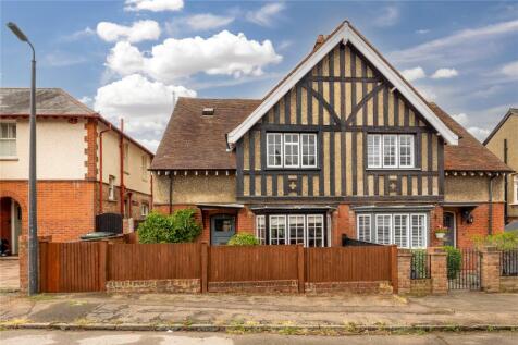 Crayton Road, Ampthill, Bedfordshire... 4 bed semi