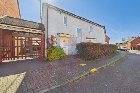 Abbey Field View, Colchester CO2 3 bed property for sale