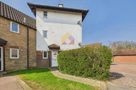 Dale Close, COLCHESTER CO3 1 bed maisonette for sale