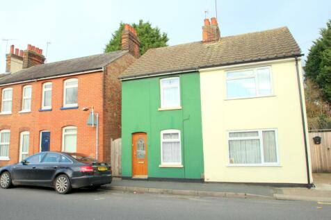 Greenstead Road, Colchester CO1 2 bed semi