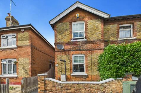 Orchard Road, Colchester CO1 3 bed semi