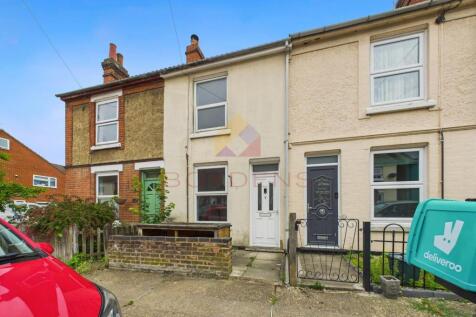 Lisle Road, Colchester CO2 3 bed terraced house for sale