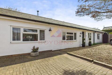 St. Johns Crescent, Colchester CO6 4 bed detached bungalow for sale