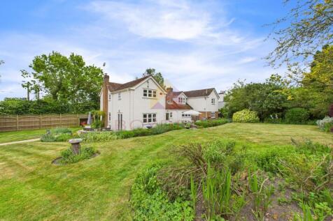 Fields Farm Road, Colchester CO2 4 bed detached house for sale