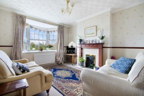 Upper Fourth Avenue, Frinton