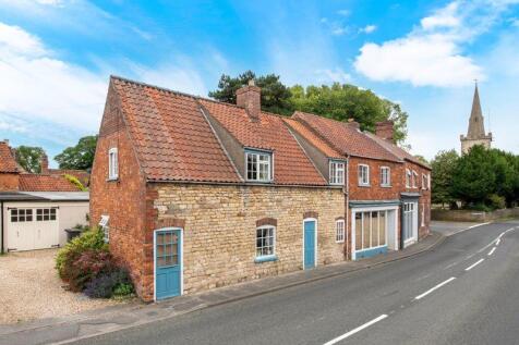 The Old Antique Shop, Cliff Road... 3 bed semi