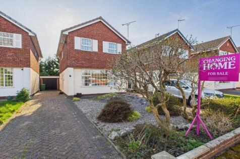 Makepeace Close, Vicars Cross 3 bed detached house for sale