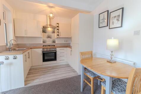 Redland Grove, Carlton, Nottingham 2 bed semi