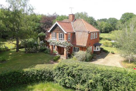 Bicknacre Road, Danbury 4 bed detached house for sale