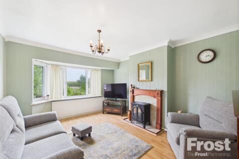 2 bedroom maisonette for sale