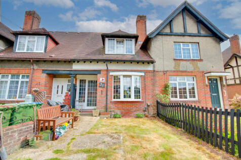 MERRYOAK! CHAIN FREE! SUNNY ASPECT... 2 bed terraced house for sale