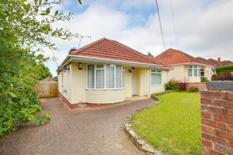 3 bedroom detached bungalow for sale