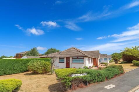 2 bedroom semi-detached bungalow for sale