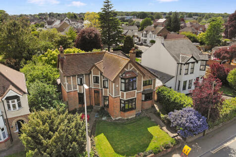 London Road, Rainham, Gillingham... 5 bed detached house for sale