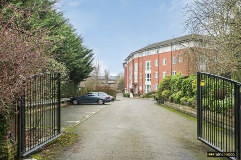 York House, North Drive, Old Hatfield 2 bed flat for sale