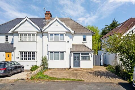 3 bedroom semi-detached house for sale