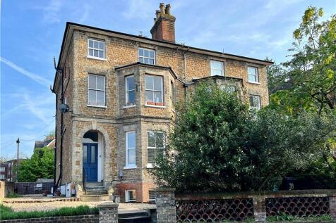 Epsom Road, Guildford, Surrey, GU1 1 bed apartment for sale