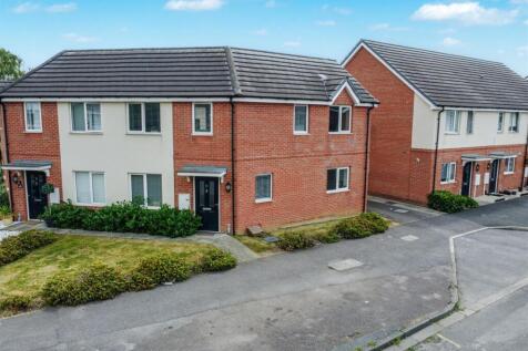 Peatfield Court, Stapleford, Nottingham 2 bed semi