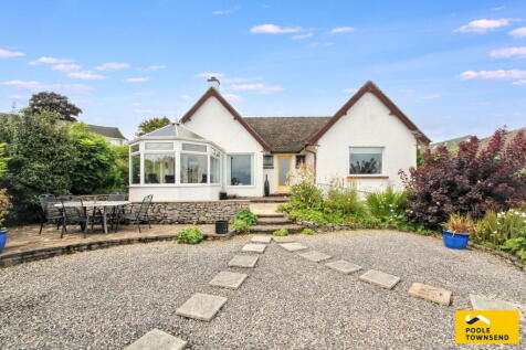 3 bedroom detached bungalow for sale