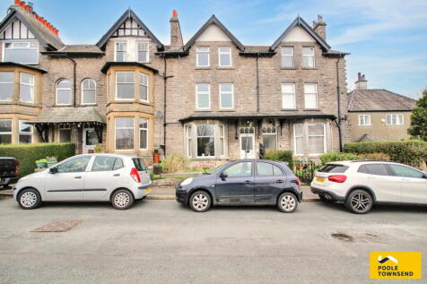 4 bedroom maisonette for sale