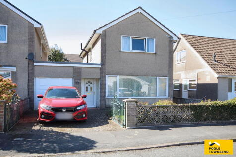 3 bedroom link detached house for sale