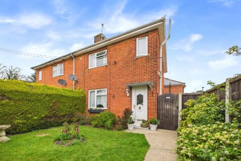 St. Marys Road, Kelvedon, Colchester... 3 bed semi