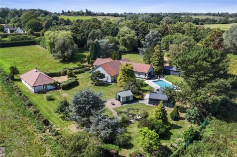 Wethersfield Road, Shalford... 5 bed bungalow for sale