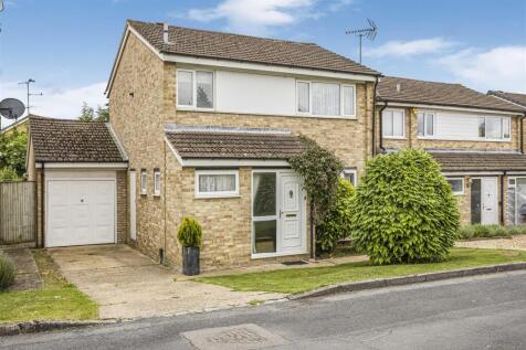 Kingsway, Caversham Park Village... 3 bed detached house for sale