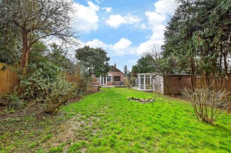 2 bedroom detached bungalow for sale