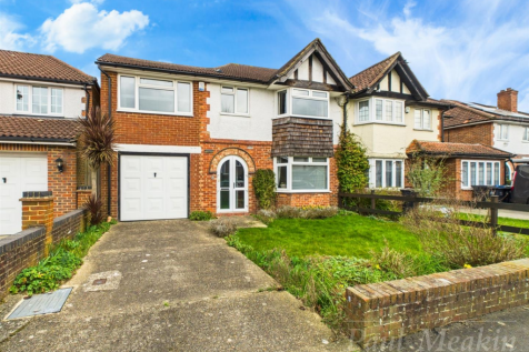 5 bedroom semi-detached house for sale