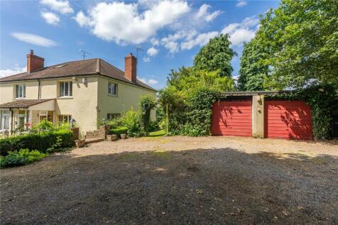 22 Malthouse Cottages, Hilton... 3 bed semi