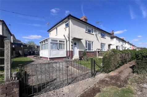 19 Vicarage Lane, Highley... 3 bed semi