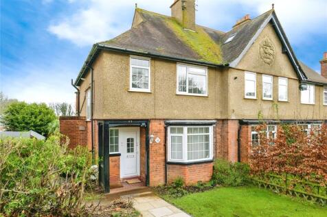 Waverley Road, Berkshire RG30 3 bed end of terrace house for sale