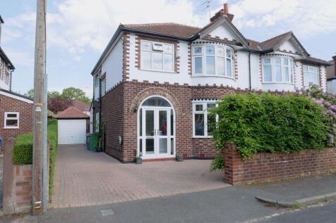 3 bedroom semi-detached house for sale