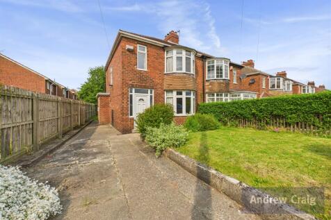 3 bedroom semi-detached house for sale