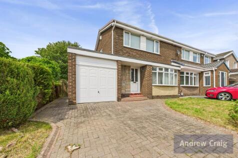3 bedroom semi-detached house for sale