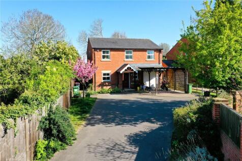Lower Armour Road, Tilehurst... 4 bed detached house for sale
