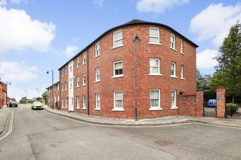 The Spires, Canterbury, Kent, CT2 2 bed flat for sale