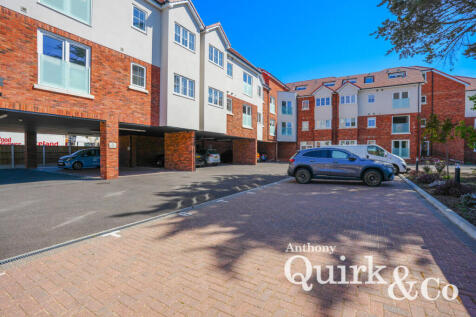 long Road, Canvey Island, SS8 2 bed apartment for sale