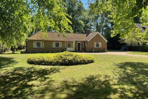 Livermere Road, Great Barton 3 bed detached bungalow for sale