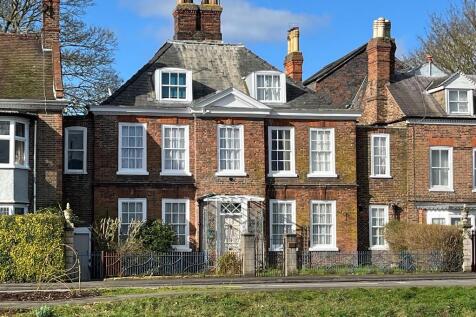 Hawkes House, London Road, Spalding 7 bed townhouse for sale