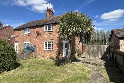 Dozens Bank, West Pinchbeck 2 bed semi