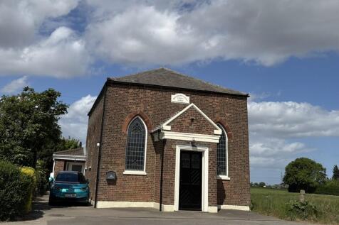 High Street, Whaplode, PE12 6TG 3 bed barn for sale