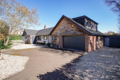 Honeyhill, Swindon SN4 4 bed detached bungalow for sale